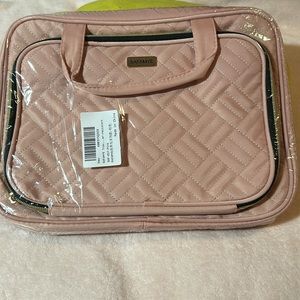 🆕 BAFAMYE travel cosmetic bag. Rose/pink color. NIB.